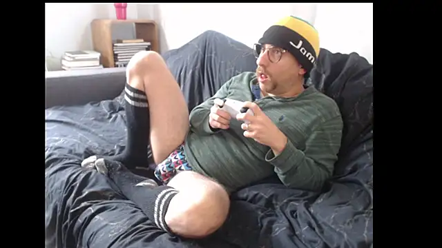 whiskyjane69 online show from October 14, 12:17 pm