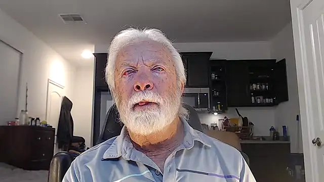 Snapshot of rockpoint69 chatting on December 20, 7:01 am rockpoint69 online show from December 20, 7:01 am