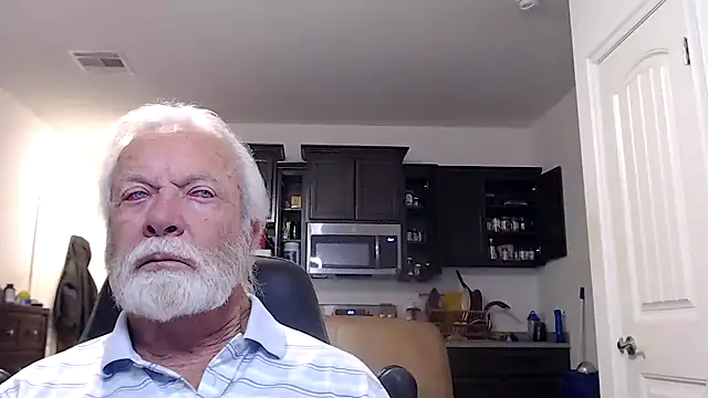 Snapshot of rockpoint69 chatting on December 22, 6:17 am rockpoint69 online show from December 22, 6:17 am