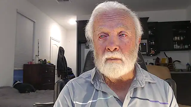 Snapshot of rockpoint69 chatting on January 3, 11:44 pm rockpoint69 online show from January 3, 11:44 pm