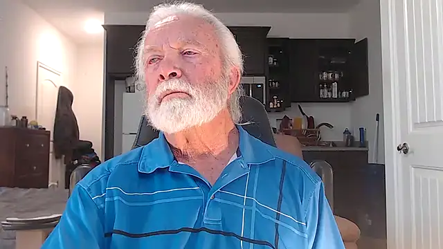 Snapshot of rockpoint69 chatting on January 4, 6:30 pm rockpoint69 online show from January 4, 6:30 pm