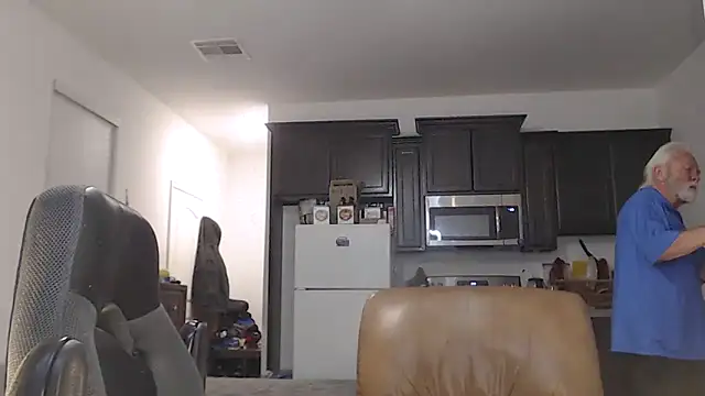 Snapshot of rockpoint69 chatting on January 5, 12:42 am rockpoint69 online show from January 5, 12:42 am