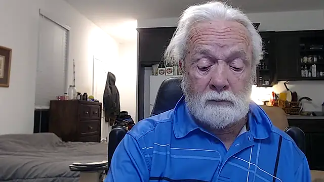 Snapshot of rockpoint69 chatting on January 6, 10:35 am rockpoint69 online show from January 6, 10:35 am