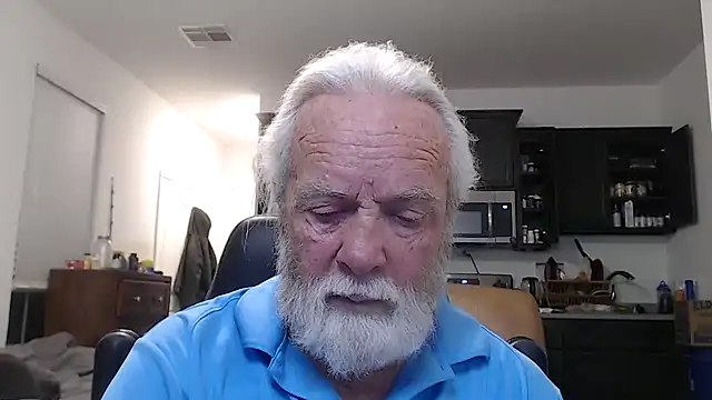 Snapshot of rockpoint69 chatting on February 1, 9:32 am rockpoint69 online show from February 1, 9:32 am