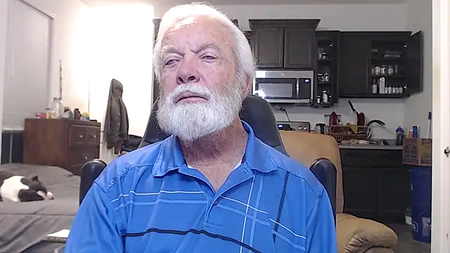 Snapshot of rockpoint69 chatting on February 2, 6:37 am rockpoint69 online show from February 2, 6:37 am