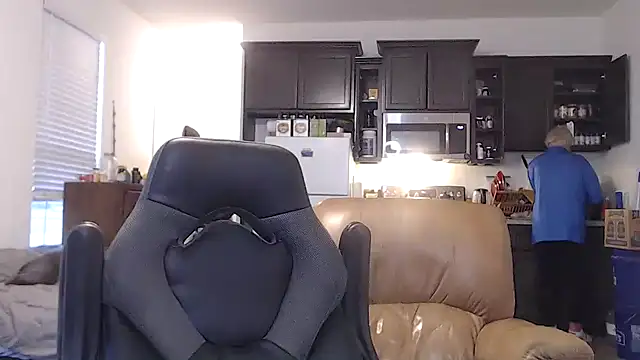 Snapshot of rockpoint69 chatting on February 2, 1:41 pm rockpoint69 online show from February 2, 1:41 pm