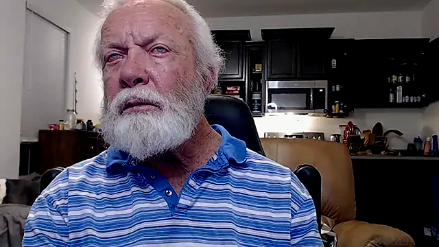 Snapshot of rockpoint69 chatting on February 13, 2:12 am rockpoint69 online show from February 13, 2:12 am