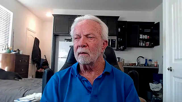 Snapshot of rockpoint69 chatting on October 20, 10:43 pm rockpoint69 online show from October 20, 10:43 pm