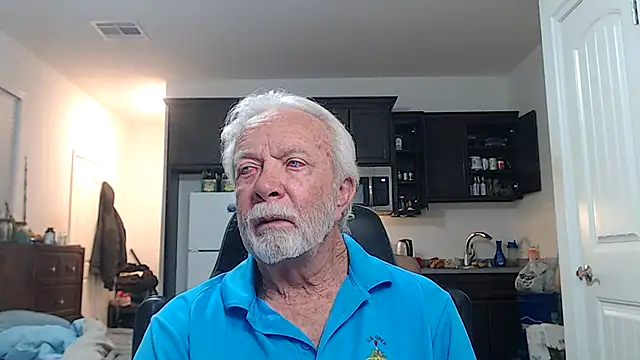 Snapshot of rockpoint69 chatting on November 9, 10:13 am rockpoint69 online show from November 9, 10:13 am