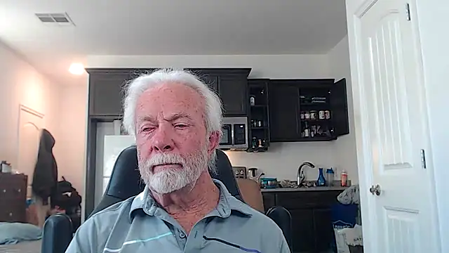 Snapshot of rockpoint69 chatting on November 11, 10:43 pm rockpoint69 online show from November 11, 10:43 pm