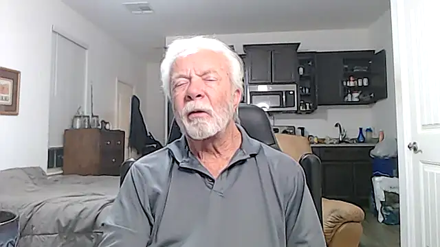 Snapshot of rockpoint69 chatting on November 14, 5:50 am rockpoint69 online show from November 14, 5:50 am