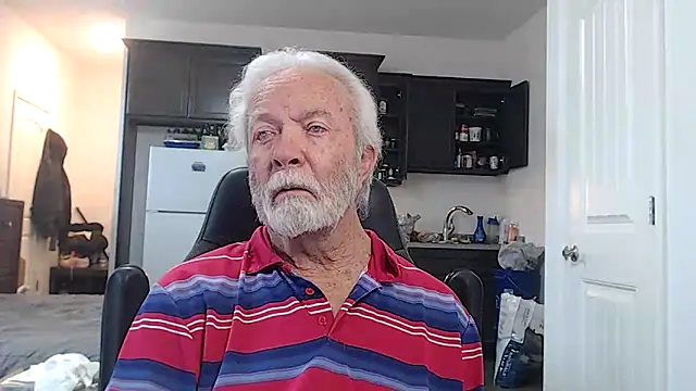 Snapshot of rockpoint69 chatting on November 28, 3:58 pm rockpoint69 online show from November 28, 3:58 pm