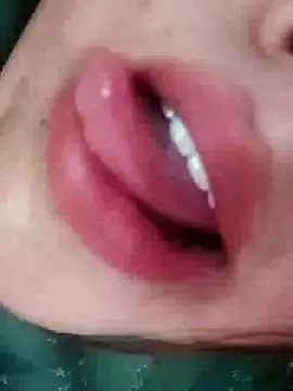 Srishtijain51 online show from October 19, 8:37 am