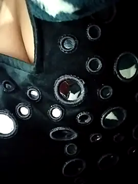 Srishtijain51 online show from February 10, 9:46 am