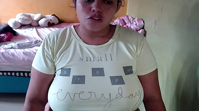 yulieth bbw online show from May 30, 11:18 am