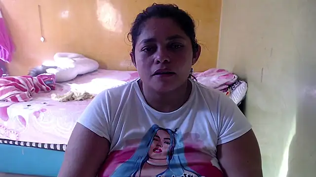 Snapshot of yulieth_bbw chatting on June 28, 12:55 pm yulieth bbw online show from June 28, 12:55 pm