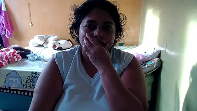 Snapshot of yulieth_bbw chatting on July 3, 11:49 am yulieth bbw online show from July 3, 11:49 am