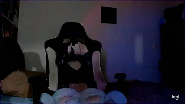 Snapshot of JINX_26 chatting on January 12, 1:42 am JINX 26 online show from January 12, 1:42 am