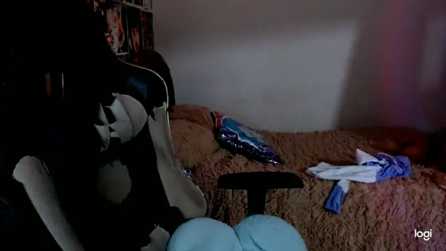 Snapshot of JINX_26 chatting on March 8, 2:01 am JINX 26 online show from March 8, 2:01 am