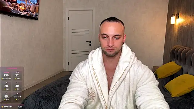 Snapshot of michaelbradleu chatting on November 15, 8:38 pm michaelbradleu online show from November 15, 8:38 pm