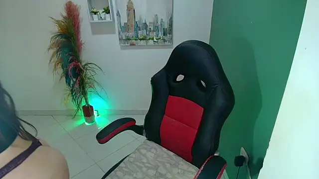 Snapshot of bella_99_ chatting on February 7, 12:42 pm bella 99 online show from February 7, 12:42 pm