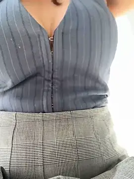 goodforKarina online show from April 16, 11:11 am