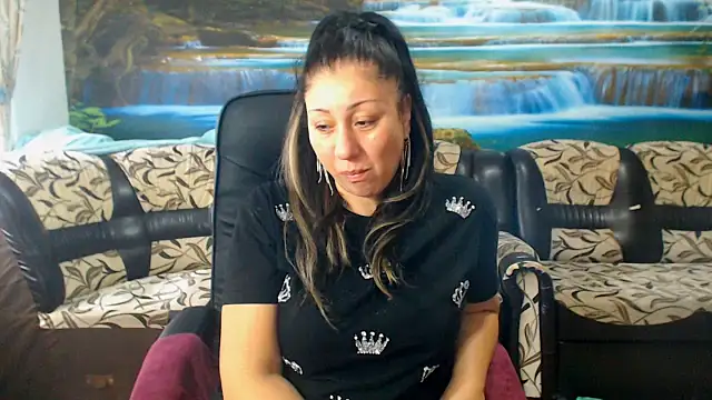 Snapshot of MoistMady chatting on November 21, 6:56 am MoistMady online show from November 21, 6:56 am