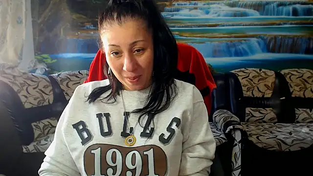 Snapshot of MoistMady chatting on February 22, 11:20 am MoistMady online show from February 22, 11:20 am