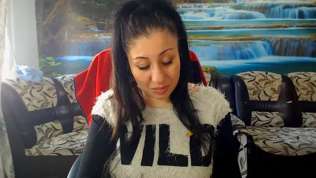 Snapshot of MoistMady chatting on March 4, 12:44 pm MoistMady online show from March 4, 12:44 pm