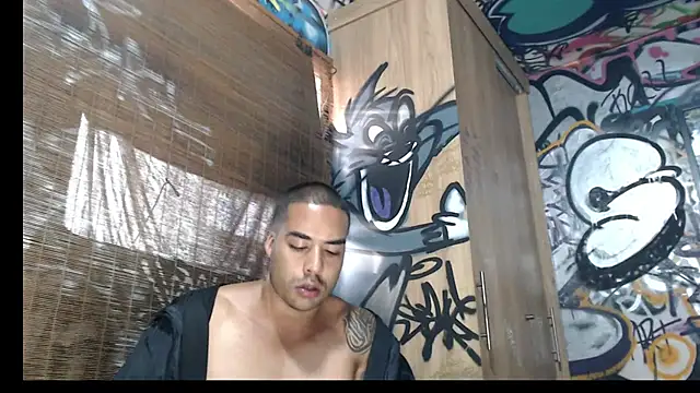 Justin Frank online show from March 4, 9:54 pm