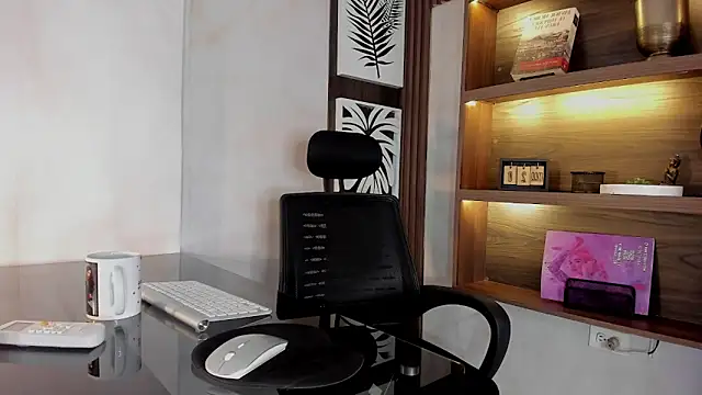 Scarleett 22 online show from March 23, 8:02 pm