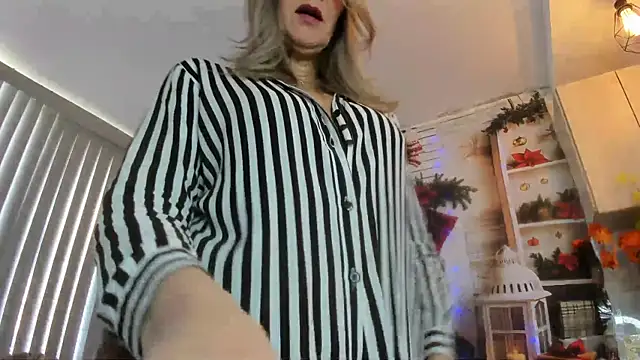 ashleymilf 1 online show from December 16, 3:50 pm