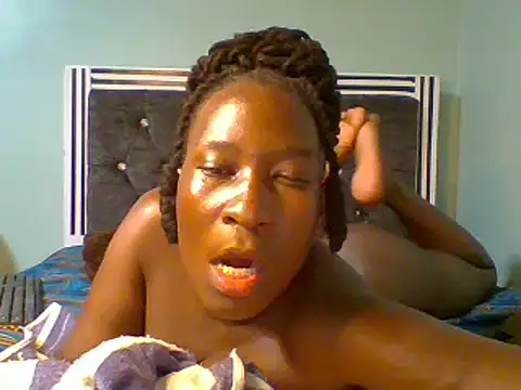 Snapshot of blackcuteebony chatting on March 16, 4:12 pm blackcuteebony online show from March 16, 4:12 pm