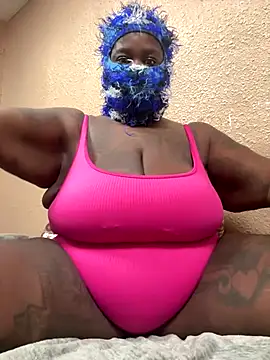 bbwkandi94 online show from October 5, 1:48 am