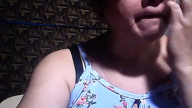 sweetsosie18 online show from March 27, 6:19 am