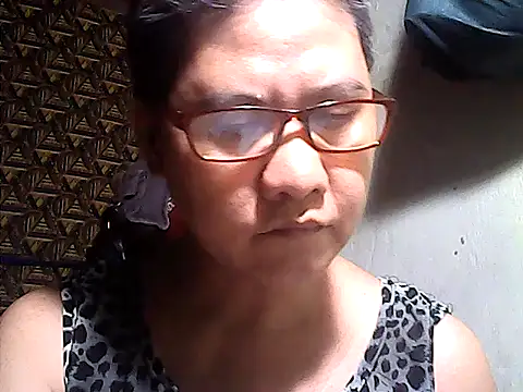 Snapshot of sweetsosie18 chatting on May 31, 9:05 pm sweetsosie18 online show from May 31, 9:05 pm