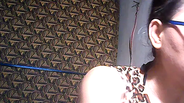 sweetsosie18 online show from July 9, 12:37 am