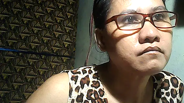 sweetsosie18 online show from July 16, 3:23 am