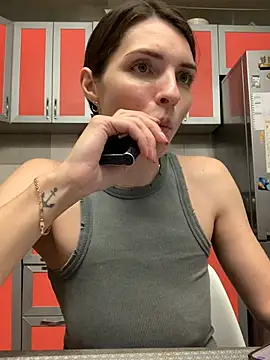 Snapshot of SeducingYoghourt chatting on February 8, 4:25 pm SeducingYoghourt online show from February 8, 4:25 pm