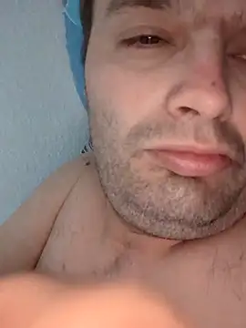 Snapshot of makau1 chatting on September 13, 5:51 am makau1 online show from September 13, 5:51 am