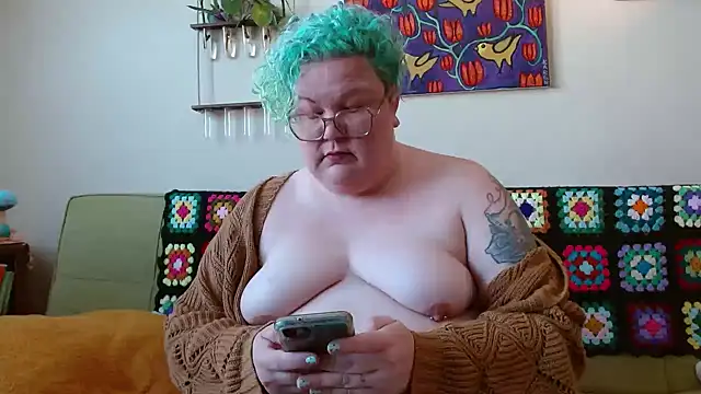 Snapshot of PotOfGreer chatting on February 8, 4:25 pm PotOfGreer online show from February 8, 4:25 pm