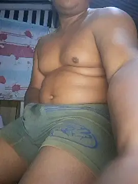 Snapshot of Efrain2090 chatting on March 1, 10:24 am Efrain2090 online show from March 1, 10:24 am