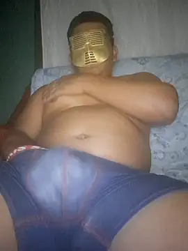 Snapshot of Efrain2090 chatting on September 20, 7:09 am Efrain2090 online show from September 20, 7:09 am