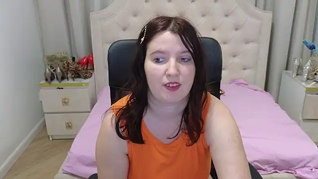 Snapshot of AmazingTori chatting on October 4, 12:58 pm AmazingTori online show from October 4, 12:58 pm
