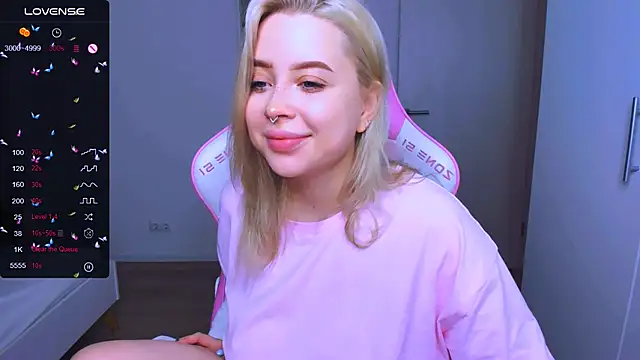 MonaLauu online show from December 13, 11:39 pm