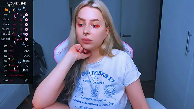 MonaLauu online show from January 23, 4:59 pm