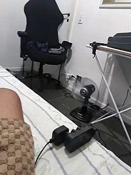 Snapshot of Seu-prazer chatting on February 10, 8:57 pm Seu-prazer online show from February 10, 8:57 pm