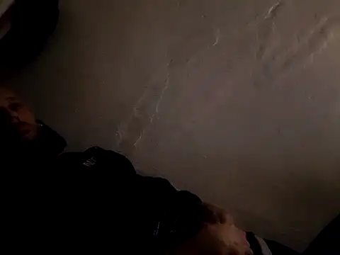 Snapshot of Ladyshaker82 chatting on February 27, 1:38 am Ladyshaker82 online show from February 27, 1:38 am