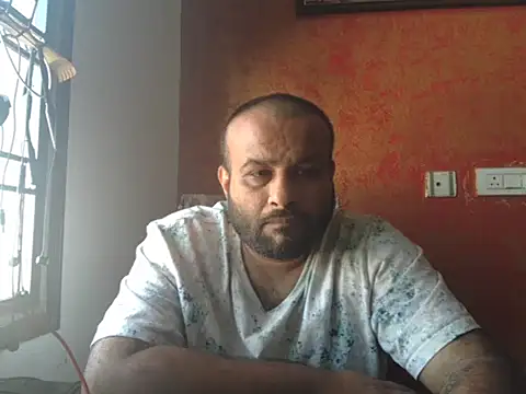 Snapshot of sura11311 chatting on December 16, 7:46 am sura11311 online show from December 16, 7:46 am