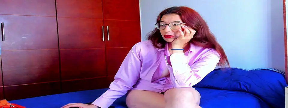 Snapshot of Antonnella_3 chatting on December 16, 2:55 pm Antonnella 3 online show from December 16, 2:55 pm